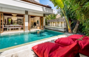 The Residence Seminyak - Villa Menari - Pool lounge
