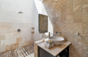 Villa-Jepun-Bathroom-IMG_0742-Edit