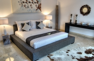 The-Residence-Seminyak-Villa-Lanai-Bedroom-one-design